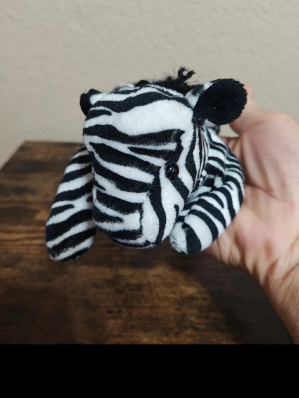 Adorable Ty Beanie Baby Ziggy the Zebra (1995 Original Retired) Plush.